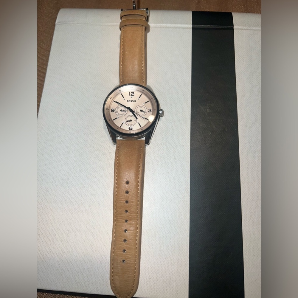 Fossil watch - Picture 2 of 2